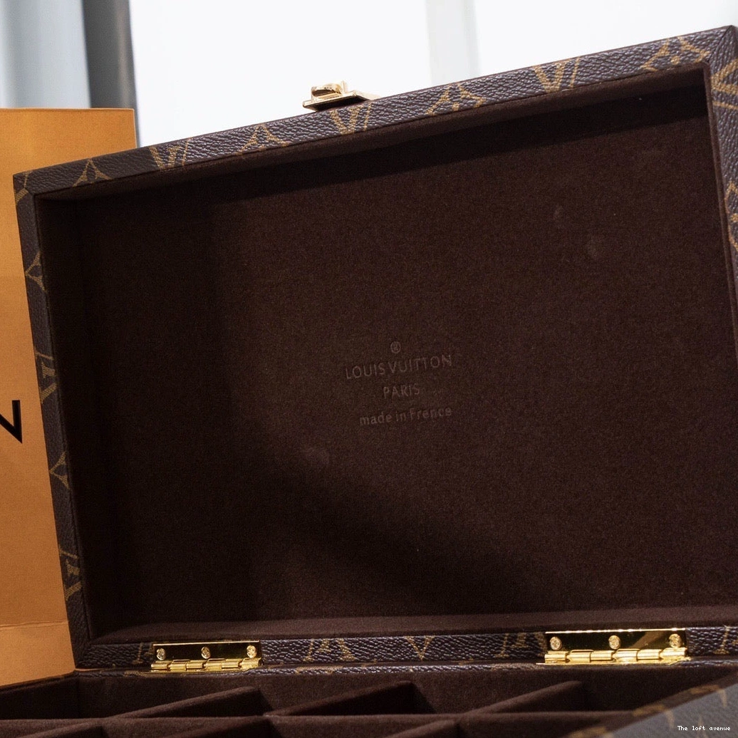 ACCESSORIES LV BOX CUSTOM 0813